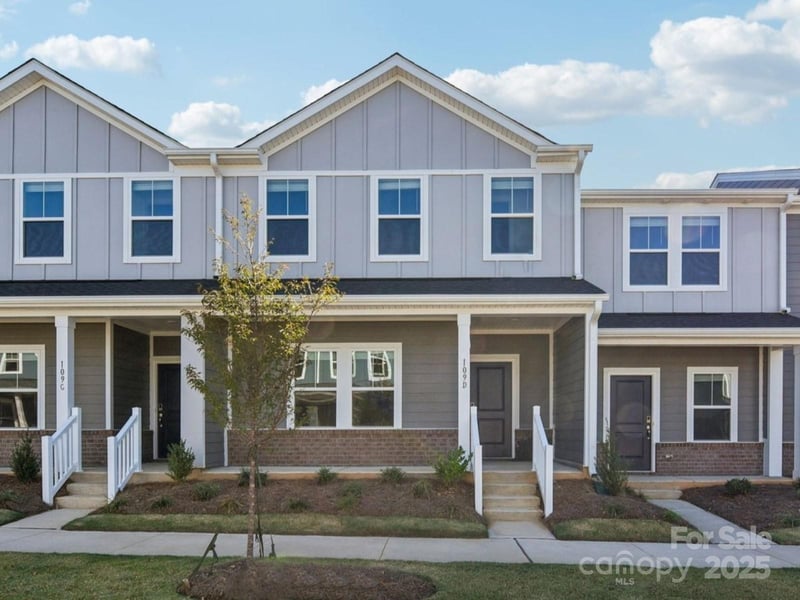 109 Ciara Pl #D, Mooresville, NC 28115