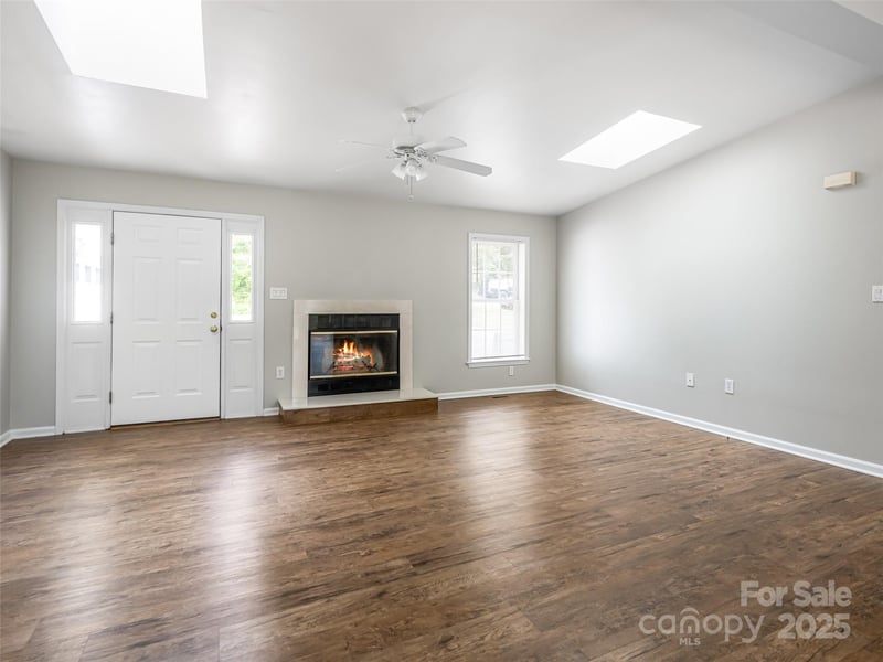 88 Star Point Dr, Hendersonville, NC 28792