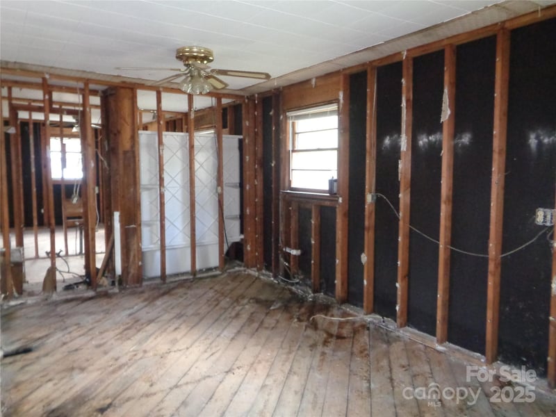 252 Rogers St, Waynesville, NC 28786