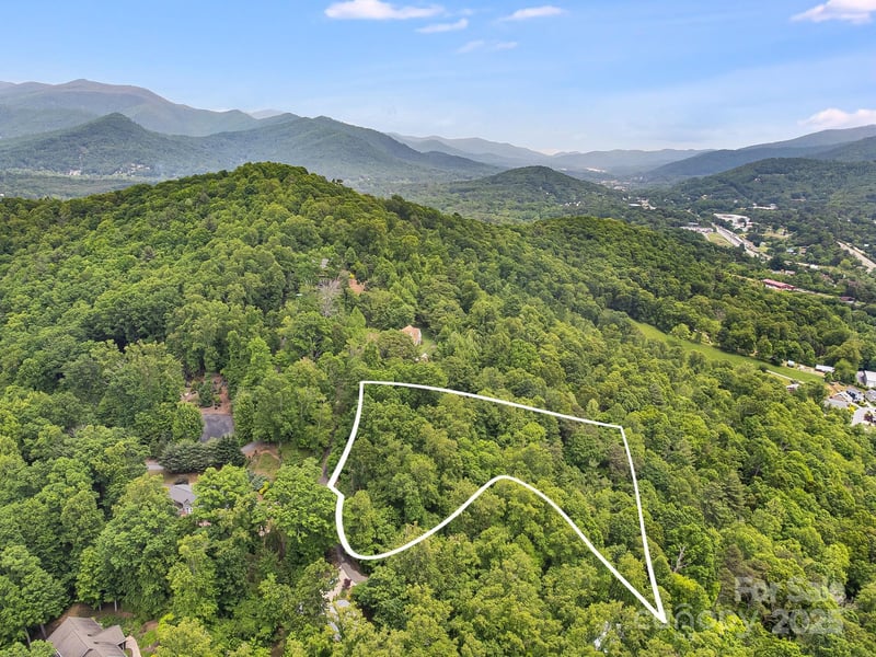 9999 Small Mountain Dr, Asheville, NC 28805