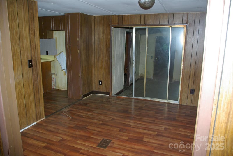 3225 Sawmill Rd, Hickory Grove, SC 29717