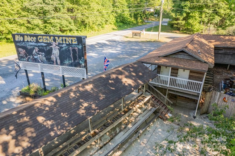 14622 226 Hw, Spruce Pine, NC 28777