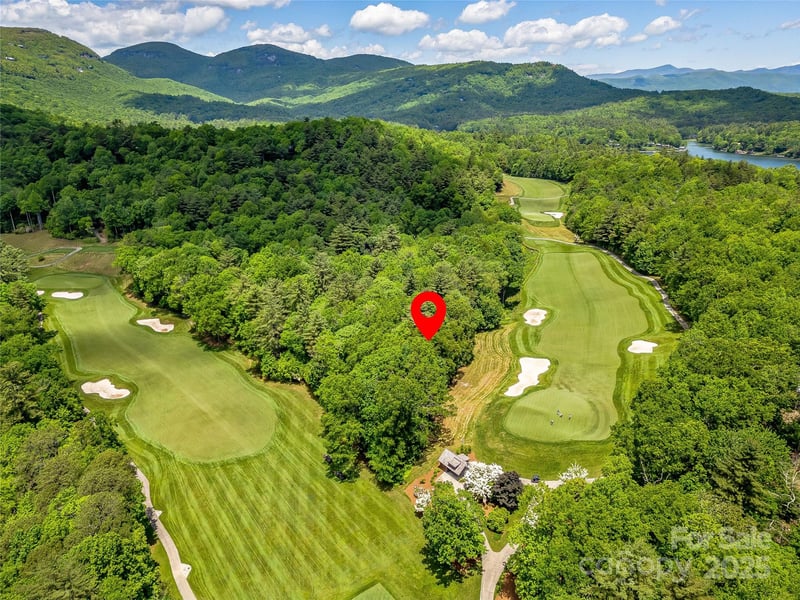 J 33 Cherokee Point, Lake Toxaway, NC 28747