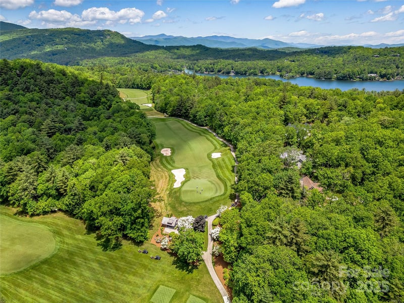 J 33 Cherokee Point, Lake Toxaway, NC 28747
