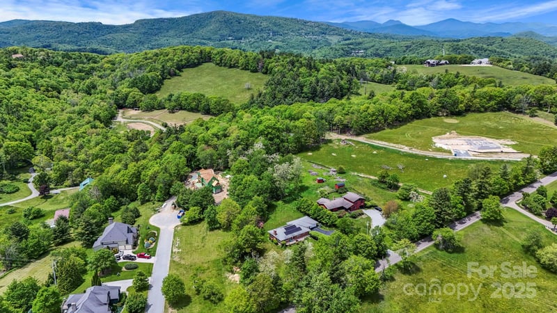 1925 Green Hill Rd, Blowing Rock, NC 28605
