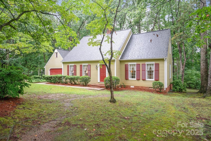112 Julia Dr, Lincolnton, NC 28092