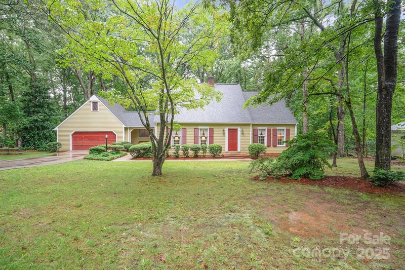 112 Julia Dr, Lincolnton, NC 28092