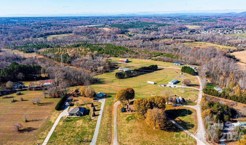 2200 Oweda Dr, Conover, NC 28613
