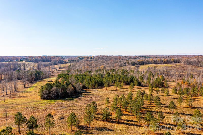 2200 Oweda Dr, Conover, NC 28613