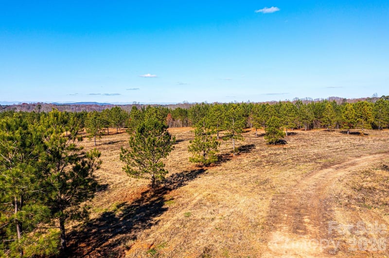 2200 Oweda Dr, Conover, NC 28613