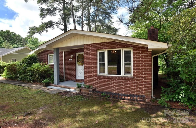 709 Sunset Dr, Salisbury, NC 28147