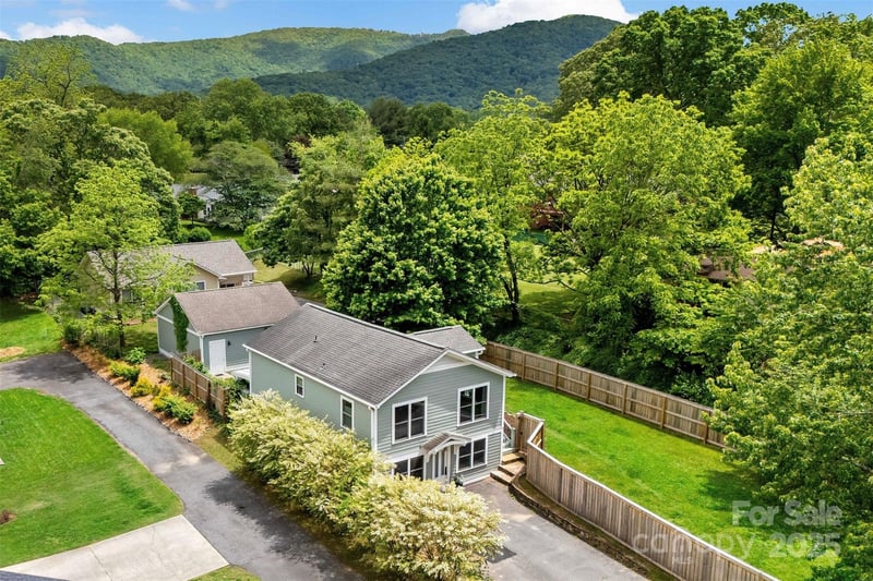 24 Browndale Rd, Asheville, NC 28805