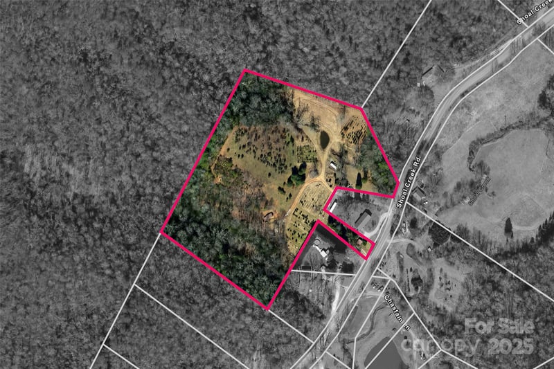1557 Shoal Creek Rd, Balsam Grove, NC 28708