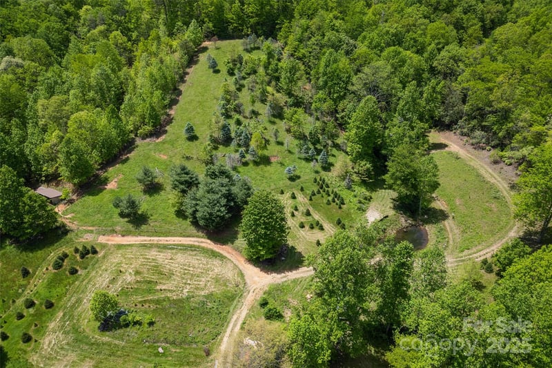 1557 Shoal Creek Rd, Balsam Grove, NC 28708