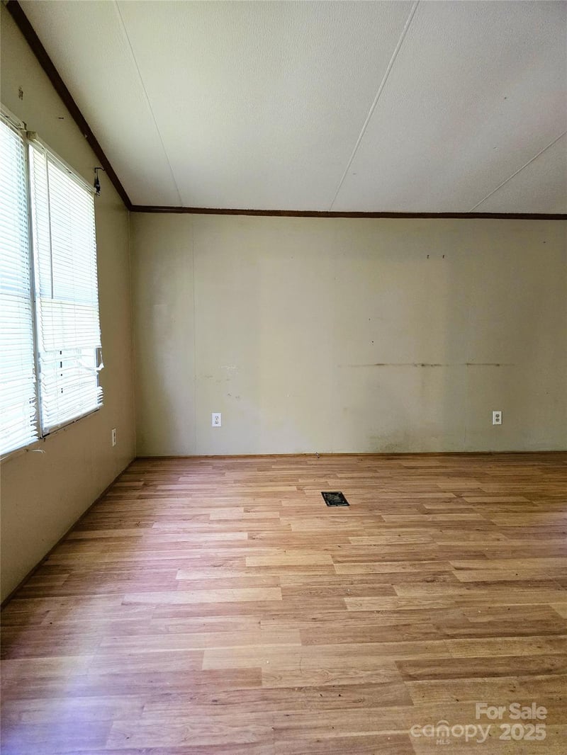 219 Watterson Rd, Grover, NC 28073