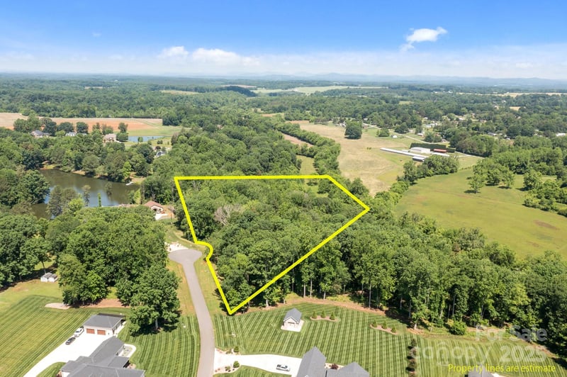 128 Backrush Ct, Statesville, NC 28625