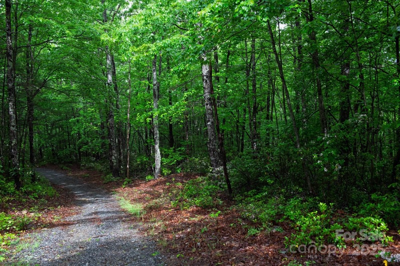 000 Rocky Top Rd, Lenoir, NC 28645