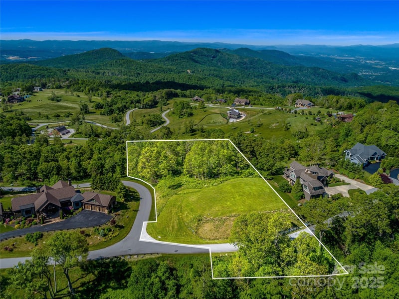 99999 Snow Ridge Dr #11, Hendersonville, NC 28792