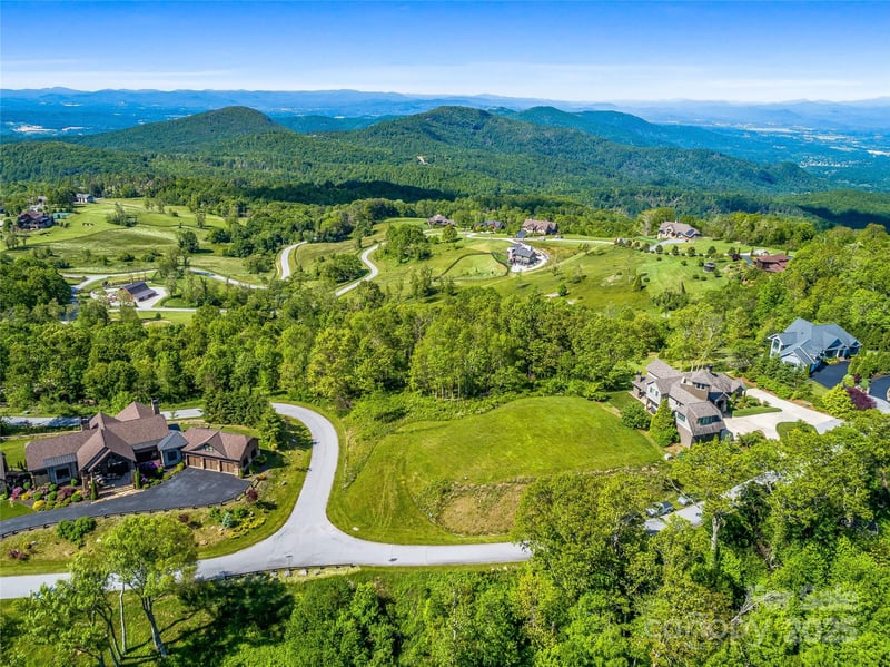 99999 Snow Ridge Dr #11, Hendersonville, NC 28792