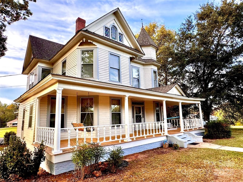 4689 Lakeview Acres Rd, Valdese, NC 28690