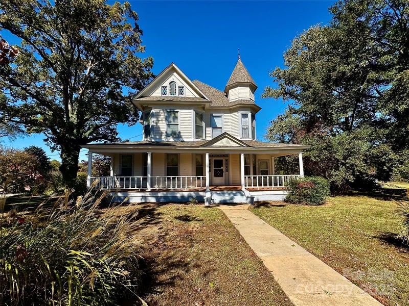 4689 Lakeview Acres Rd, Valdese, NC 28690