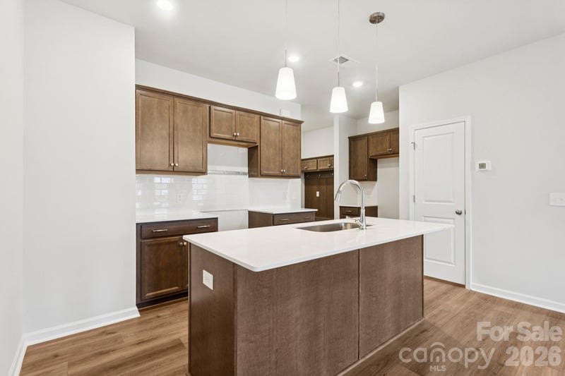 4750 Lakeview Rd, Charlotte, NC 28216
