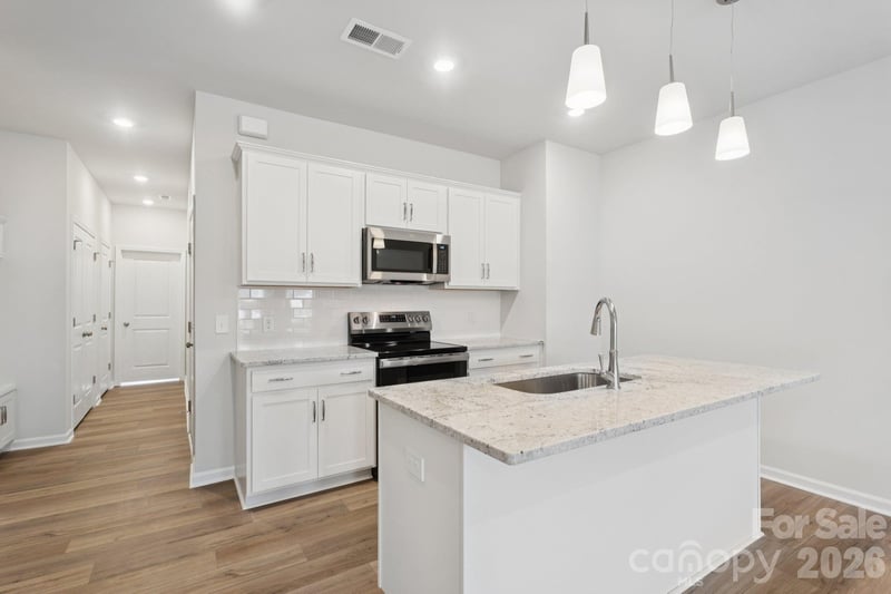 4742 Lakeview Rd #17, Charlotte, NC 28216