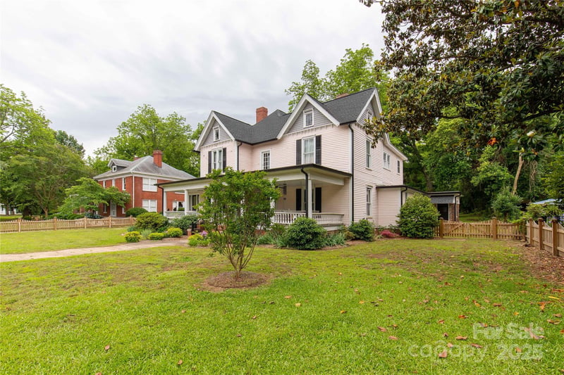 7 Kings Mountain St, York, SC 29745