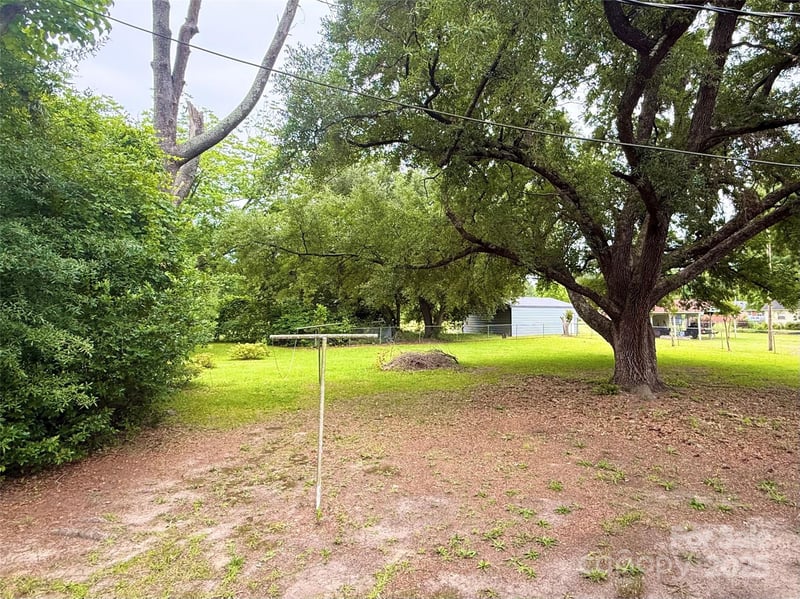 101 Windsor Dr, Cheraw, SC 29520