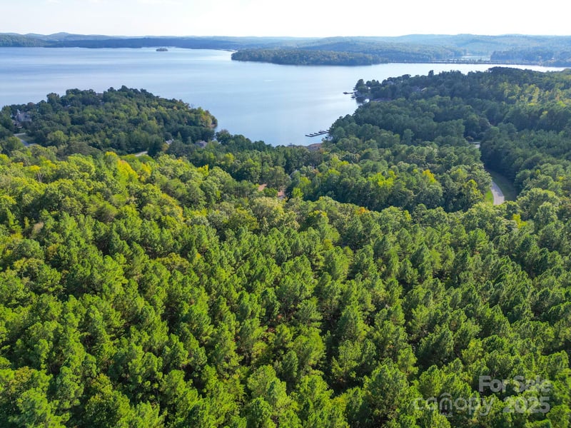 222 Mallard Dr, New London, NC 28127