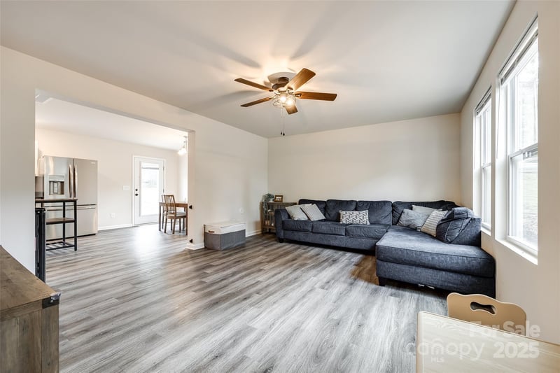 415 Kickapoo Ave, Gastonia, NC 28056