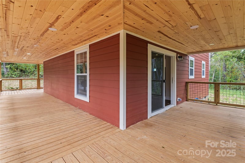 206 Cascade Ridge Rd, Fairview, NC 28730