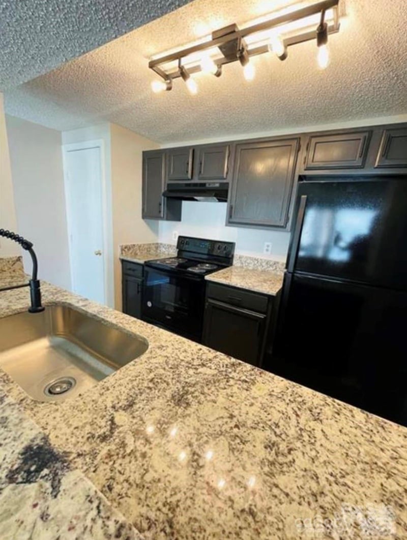 1624 Arlyn Cir #G, Charlotte, NC 28213