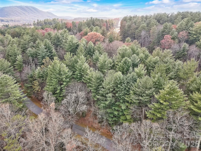 000 Ravenwood Dr #6, Fletcher, NC 28732