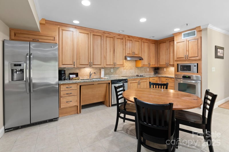 203 Bowling Park Rd, Asheville, NC 28803