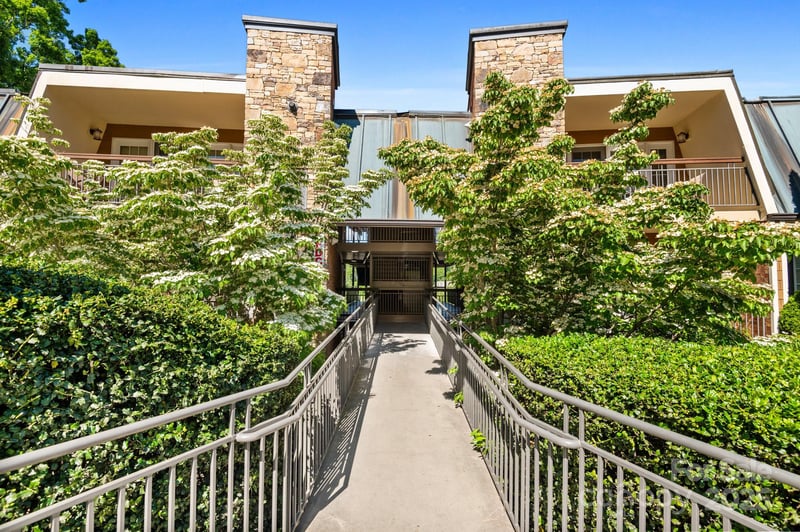 203 Bowling Park Rd, Asheville, NC 28803