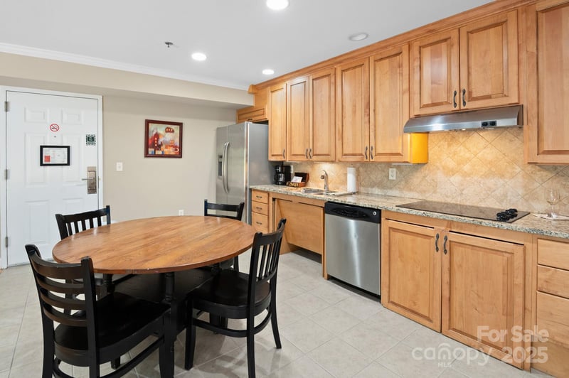 203 Bowling Park Rd, Asheville, NC 28803