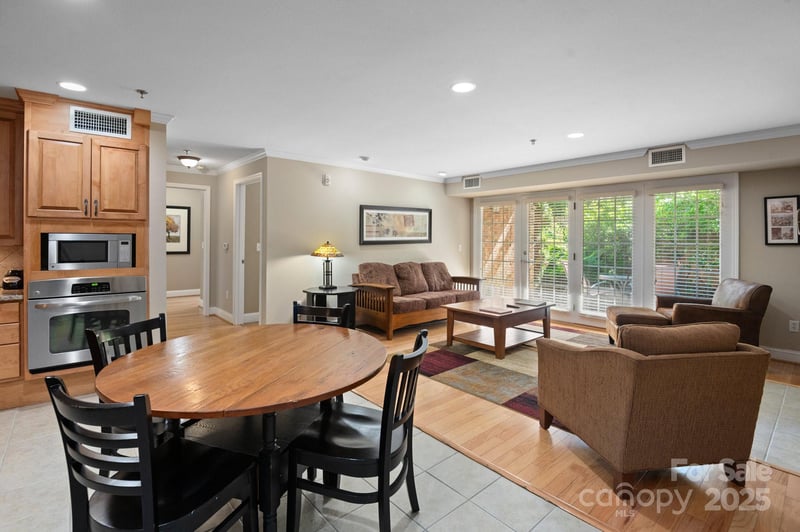 203 Bowling Park Rd, Asheville, NC 28803