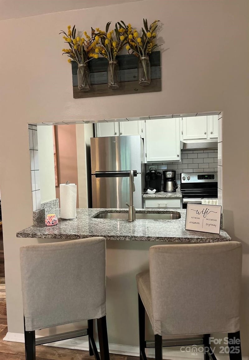 229 Windsor Point Rd #6B, Columbia, SC 29223