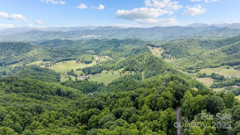 Poplar Pa, Mars Hill, NC 28754