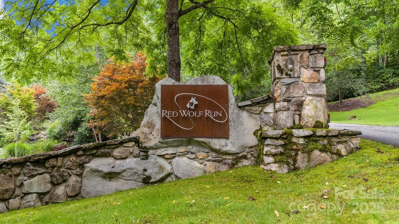 Poplar Pa, Mars Hill, NC 28754