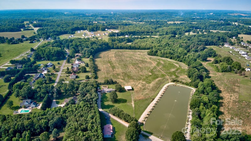 000 Pops Lake Rd, Statesville, NC 28625