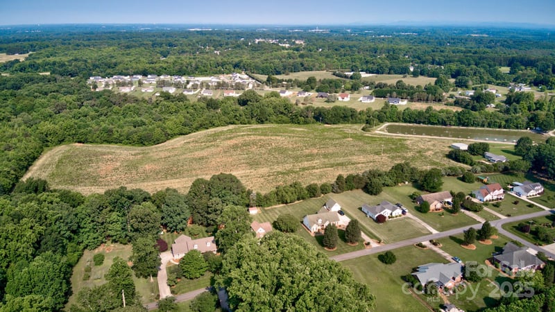 000 Pops Lake Rd, Statesville, NC 28625