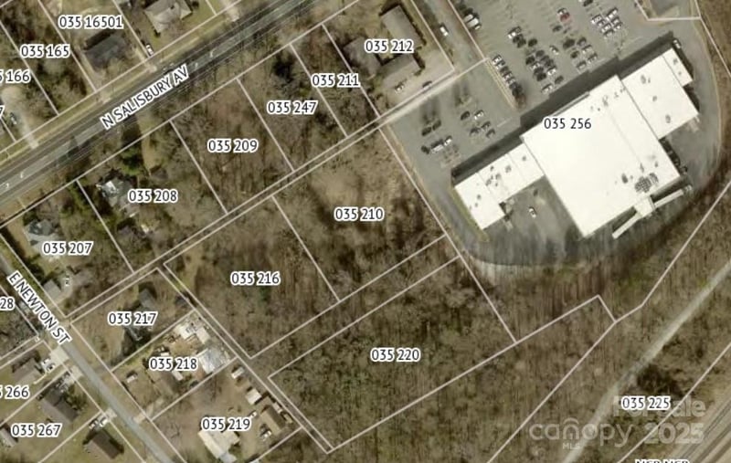 217 Salisbury Ave, Spencer, NC 28159