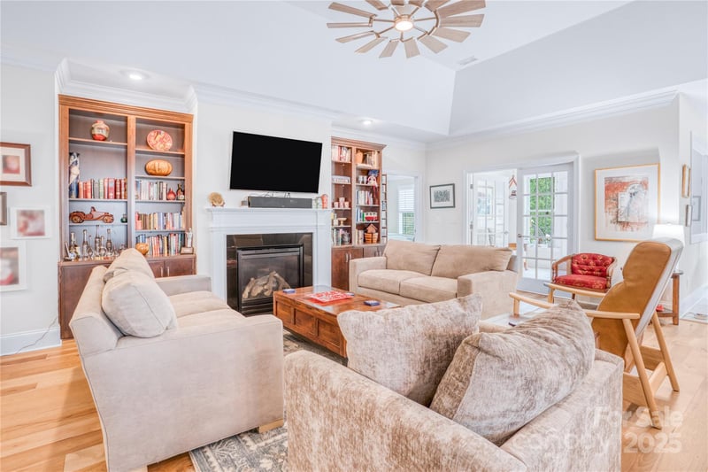 12910 Meetinghouse Dr, Cornelius, NC 28031