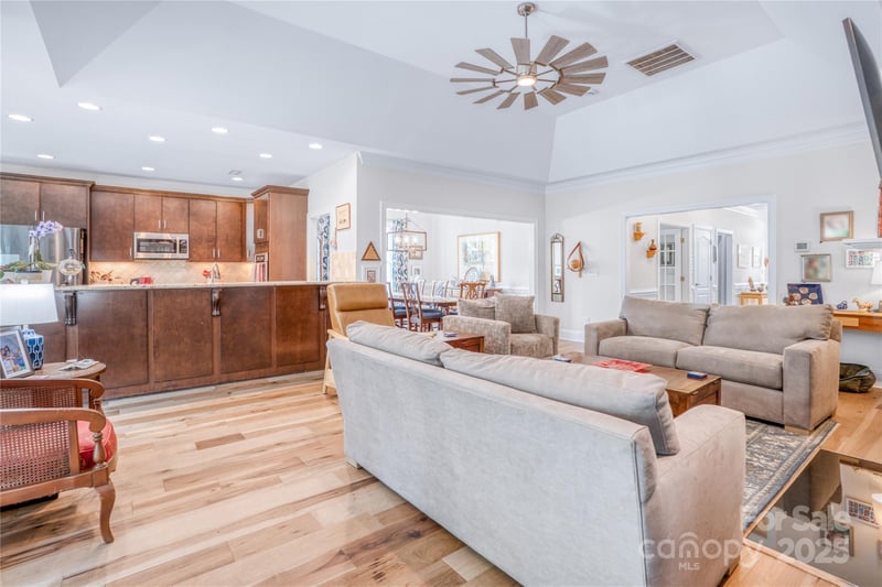 12910 Meetinghouse Dr, Cornelius, NC 28031