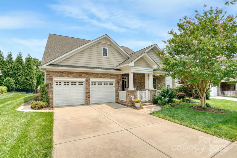 12910 Meetinghouse Dr, Cornelius, NC 28031