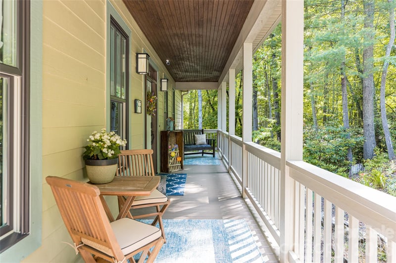 55 Highland Dr, Black Mountain, NC 28711