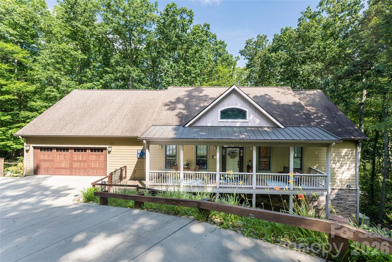 55 Highland Dr, Black Mountain, NC 28711