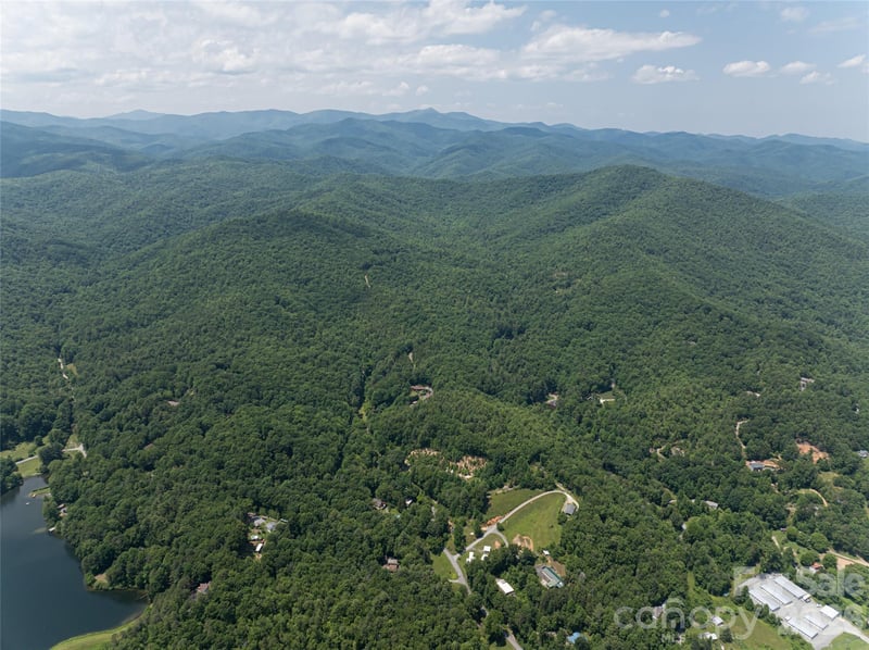 1000 Sutton Creek Rd, Pisgah Forest, NC 28768
